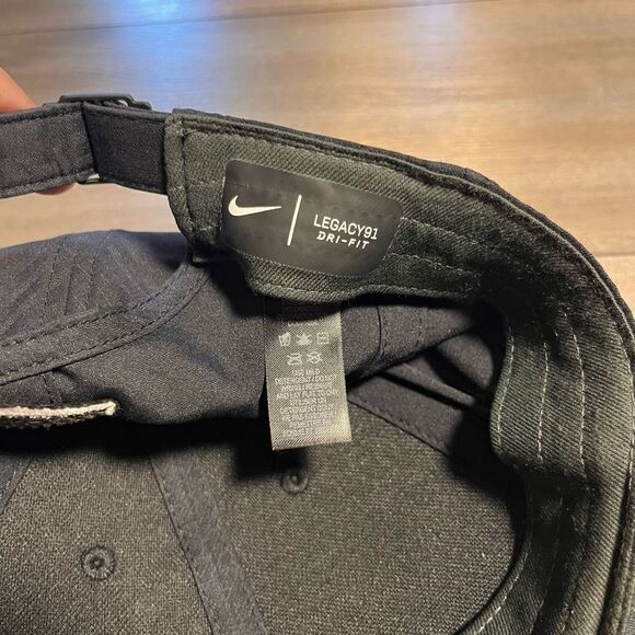 Nike Golf Black Stripe Athletic Hat - Picture 6 of 6